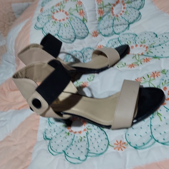 MADELINE STUART, MARCIE Black & Tan Strappy Sandal Heels, Size 8.5 - Picture 5 of 12